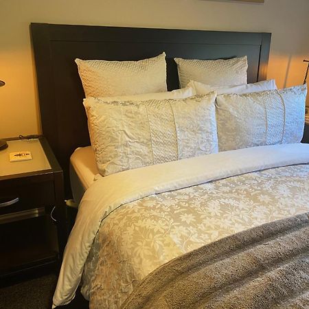 Sweet Magnolia 1 Or 2 Bedroom Suite St Kilda Cambridge With Complimentary Continental Breakfast Bagian luar foto
