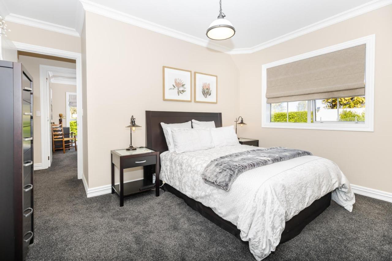 Sweet Magnolia 1 Or 2 Bedroom Suite St Kilda Cambridge With Complimentary Continental Breakfast Bagian luar foto